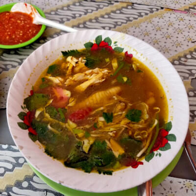 インドネシア料理ソトアヤム