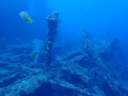 バリ島トランベンの沈船の海景３