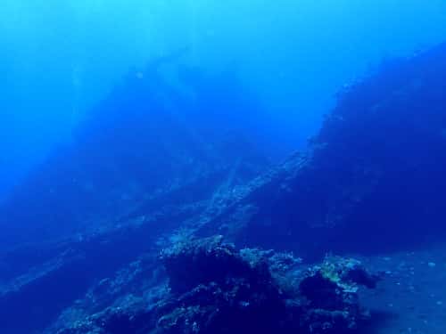 バリ島トランベンの沈船の景色