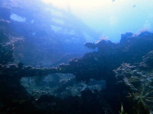 バリ島トランベンの沈船の景色