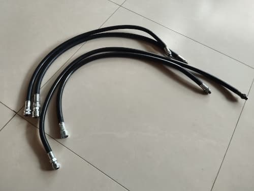 交換されるダイビング器材の各ホース